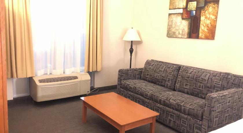 Image of Two Queen Beds Suite Non-Smoking 5