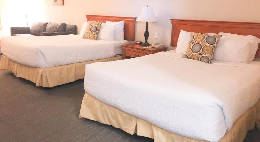 Image of Two Queen Beds Suite Non-Smoking 3
