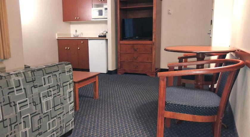 Image of 2 Queen Beds Suite Non-Smoking 7