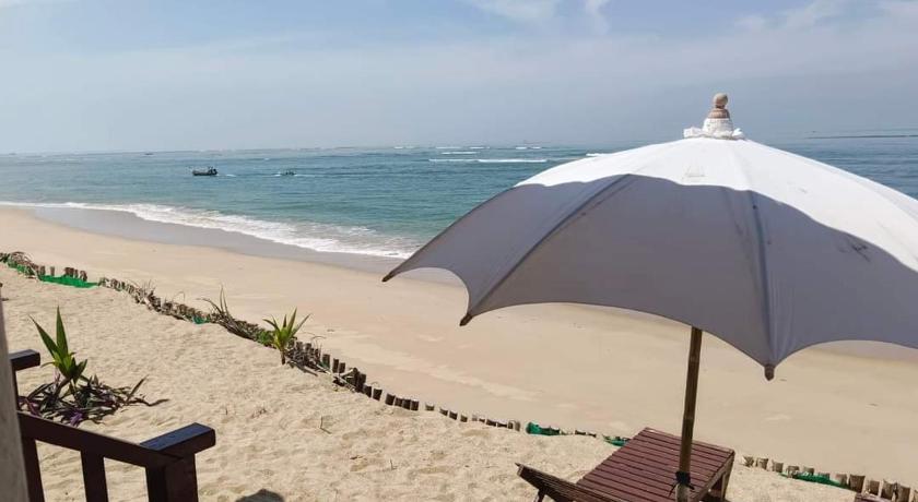 Pranee Beach Bungalows photo