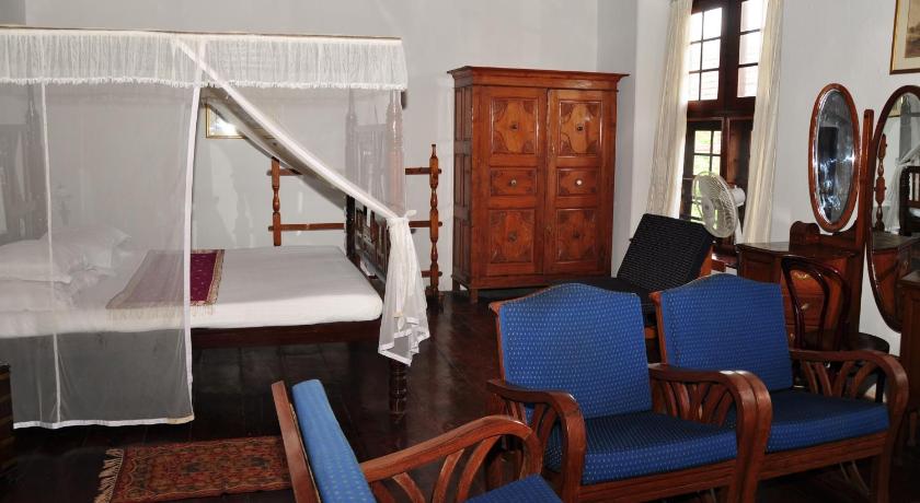 Image of Classic Suite 11