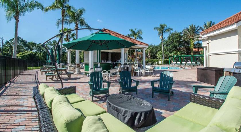 Waterside Villa - 4 bed close to Disney photo