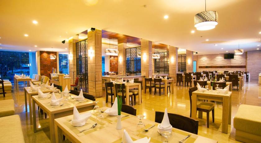 Lombok Raya Hotel - image 17