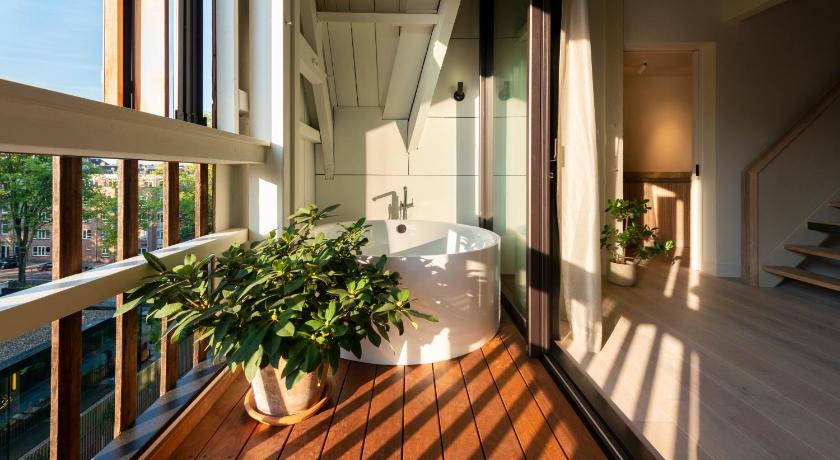 Image of Top Suite 1