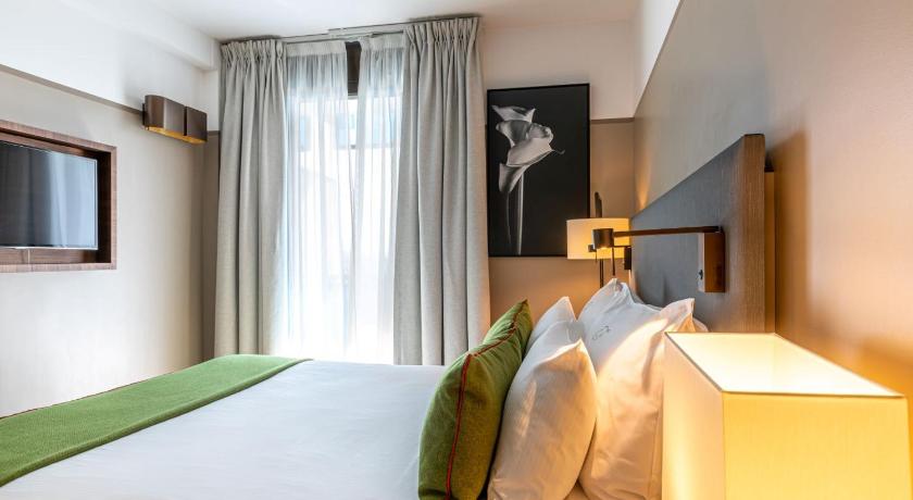 Top Hotels near Louis Vuitton, Paris for 2023