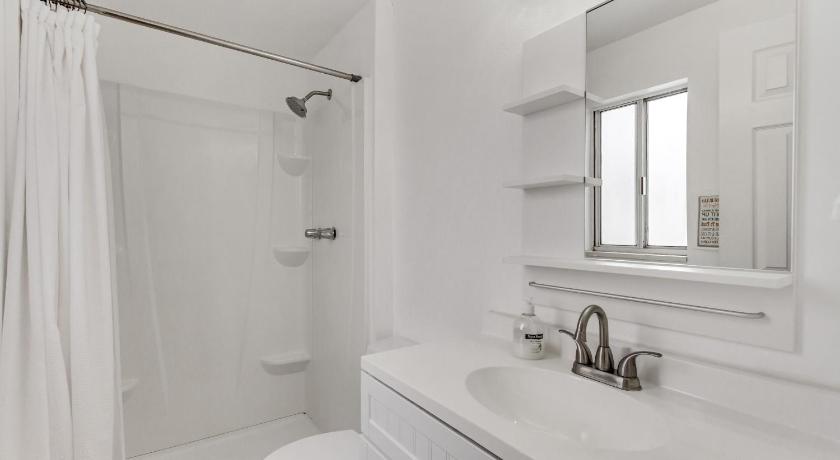 Large Room Near UVU & BYU photo