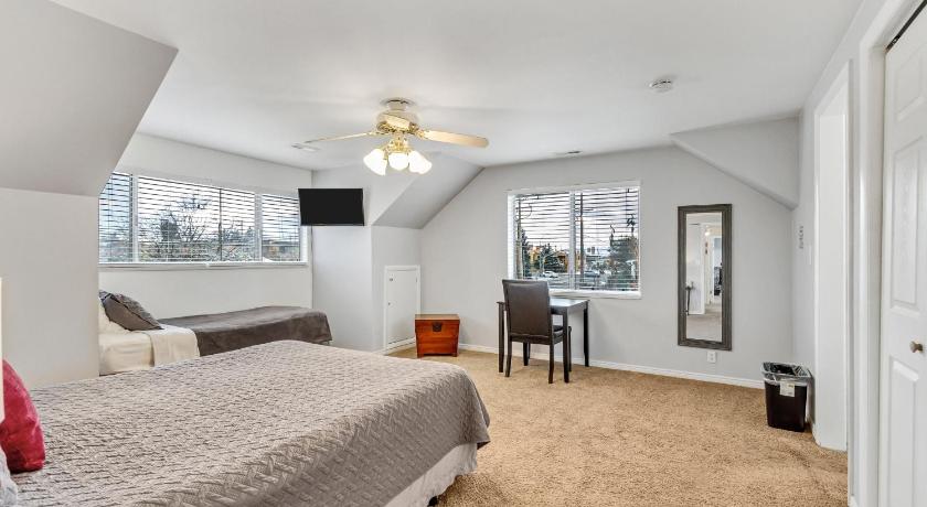 Large Room Near UVU & BYU photo