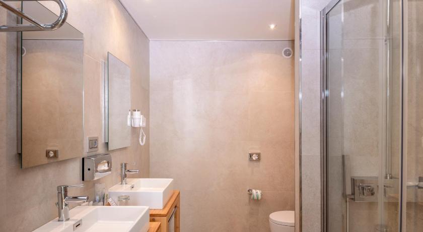 Image of Suite with Terrace 13