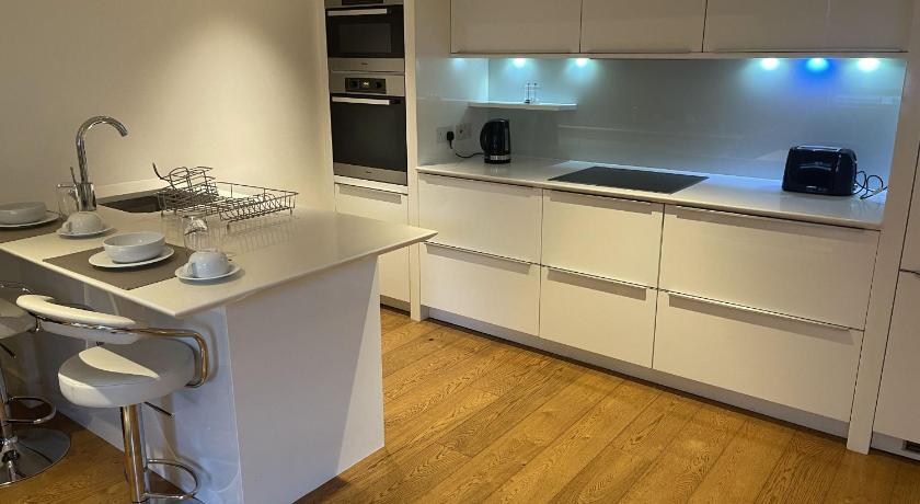 Clarges -Selfridges Luxury Apartment — Hotel in London