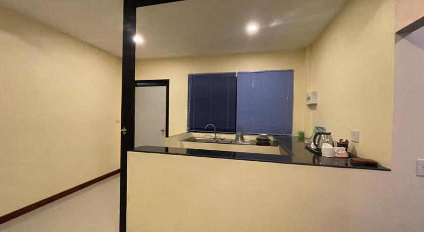 Image of King Suite with Pool View 6