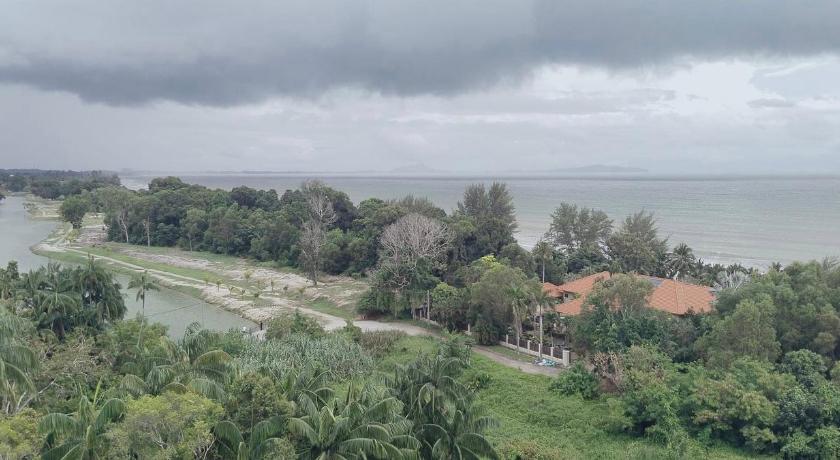 Kuantan GroundCrew Beachfront Homestay C-2-6 With NETFLIX and WASHER DRYER photo