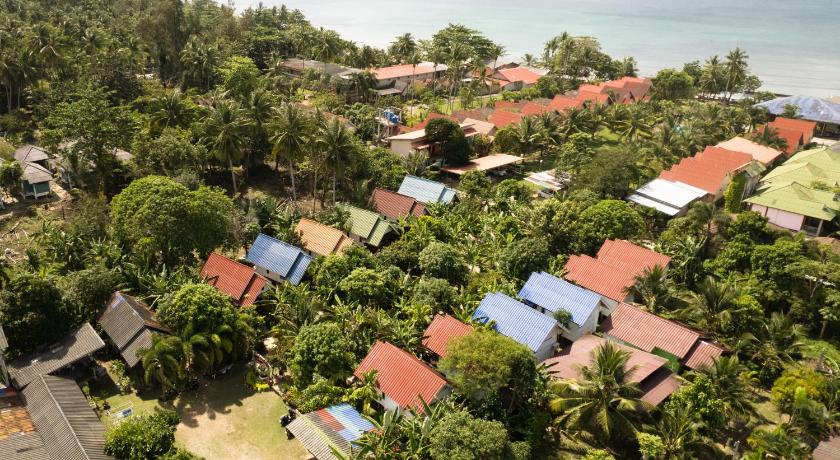 lanta andaleaf bungalows - image 3