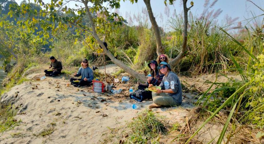Hotel Tiger Tops Sauraha photo