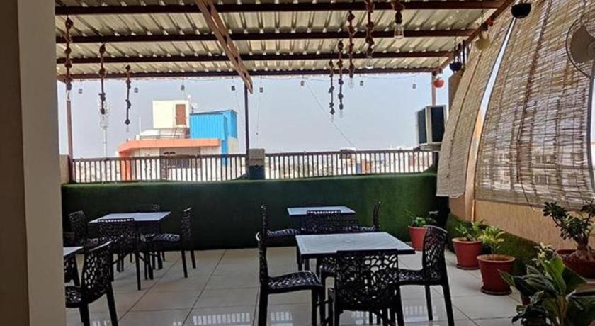 Hotel Golden Rays - image 6