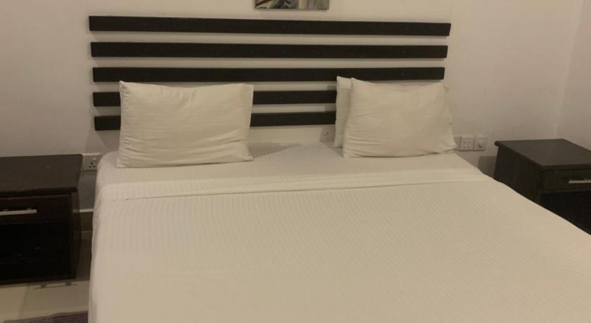 Sunrise Palace Negombo photo