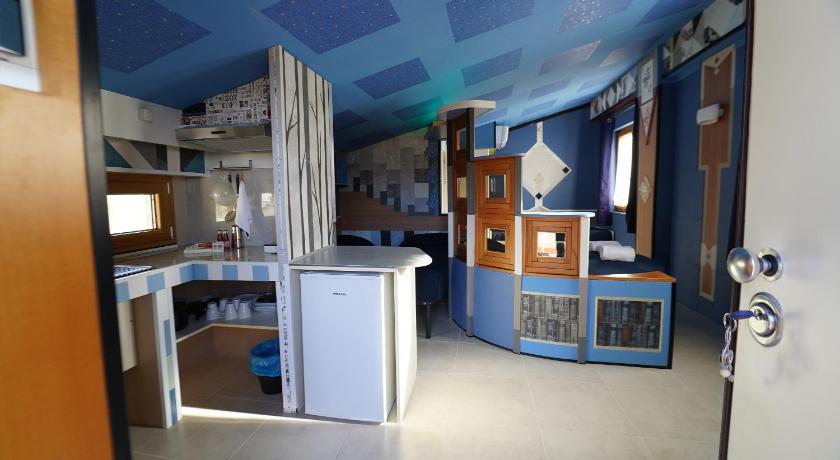 Image of Family Studio 3