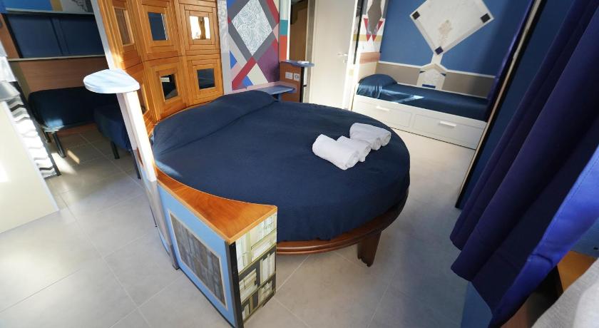Image of Family Studio 4