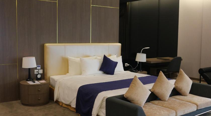 Image of Royal Suite 0