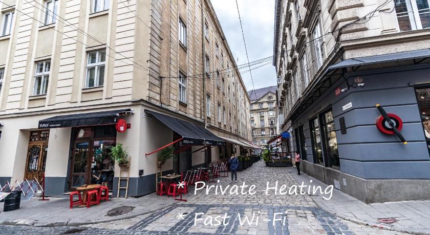 Warm Golden Rose | Apartments | Lviv City Centre - image 7