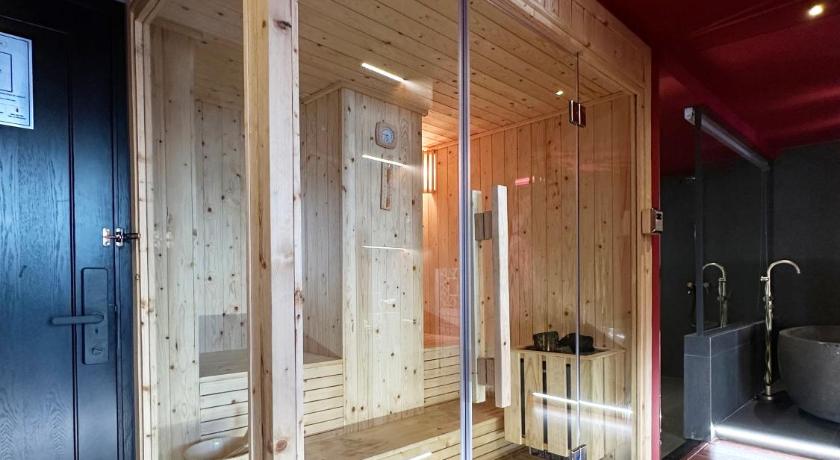 ホーチミン Dazi Signature 4つ星 ホテル プール