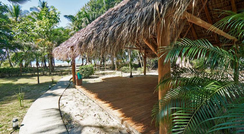 Paradise Beach Lodge photo