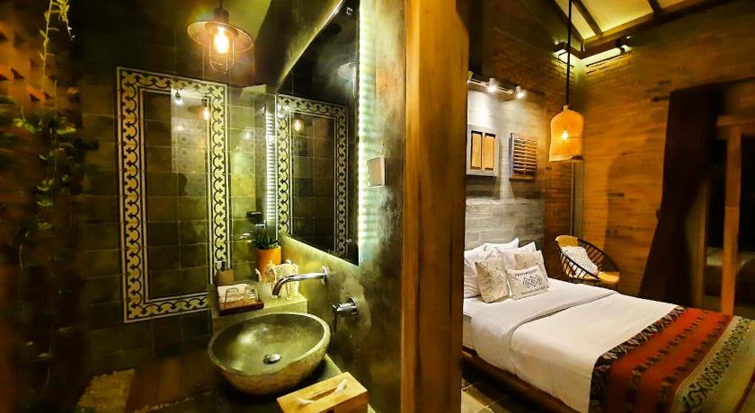 Oma Watu Inn photo