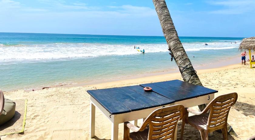 Harmony Guest House & Top Secret Beach photo
