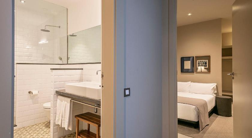 Uma Suites Pau Claris photo