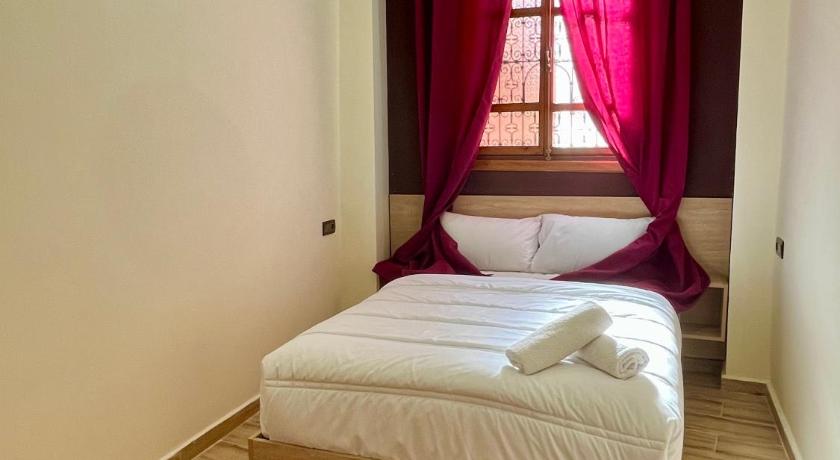 Image of Apartment with Garden View 4