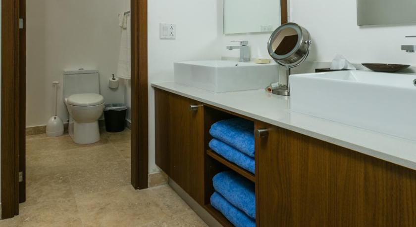 Image of Two-Bedroom Apartment with View 14