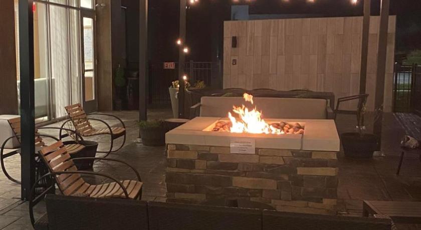 Staybridge Suites Cincinnati East Milford photo