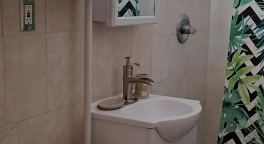 Lake Worth Studio-B Suite 5 miles from the Beach photo
