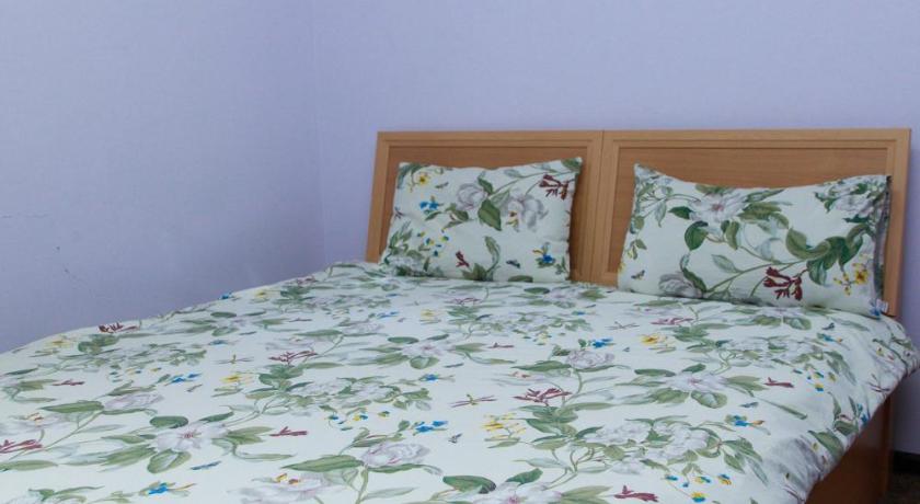 Image of Five-Bedroom House 8