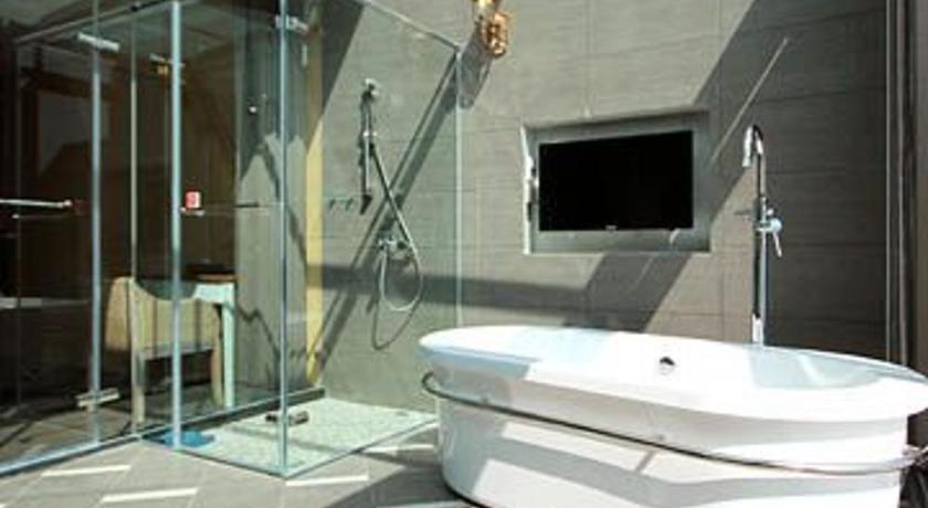 Image of Skylight Premier 16