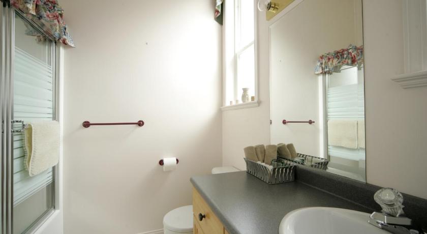 Hummingbird Guesthouse — Hotel in Port Alberni (BC)