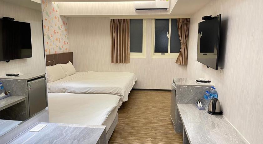 Image of Quadruple Room 5