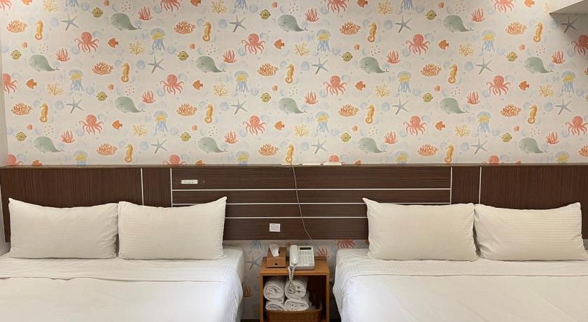 Image of Quadruple Room 8