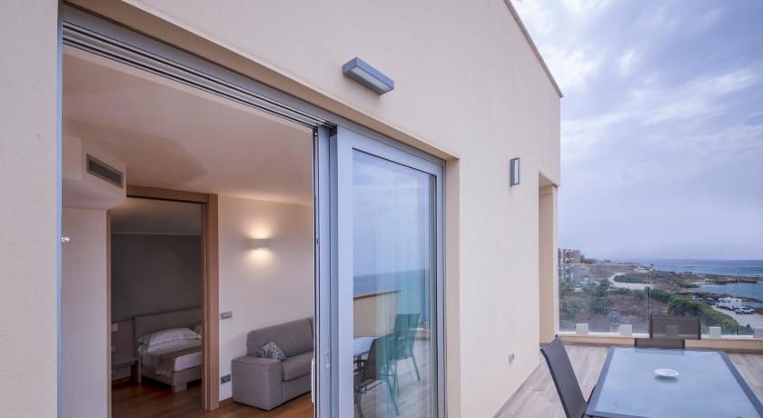 Image of Suite with Terrace 10