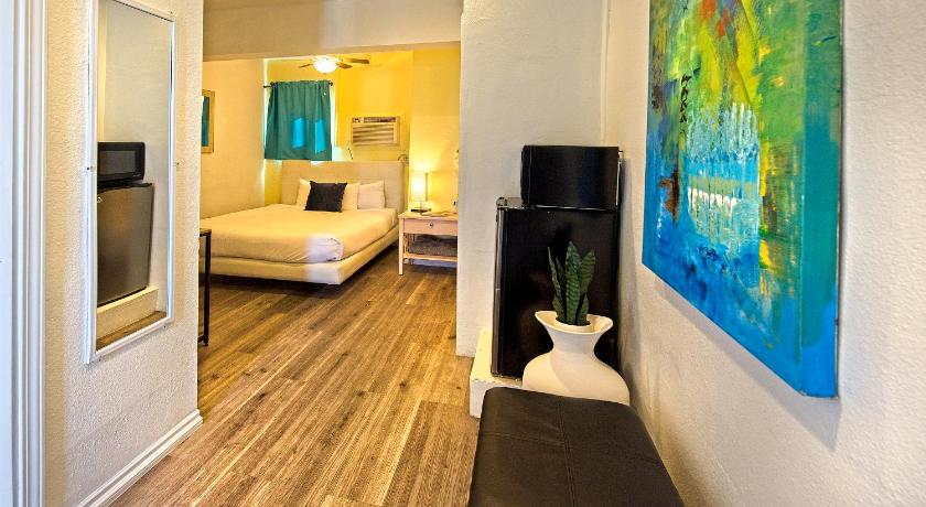 Inn at Palm Springs photo