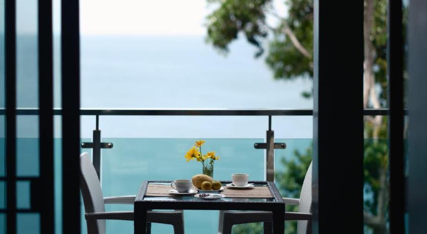 Cliff Lanta Suite - image 6