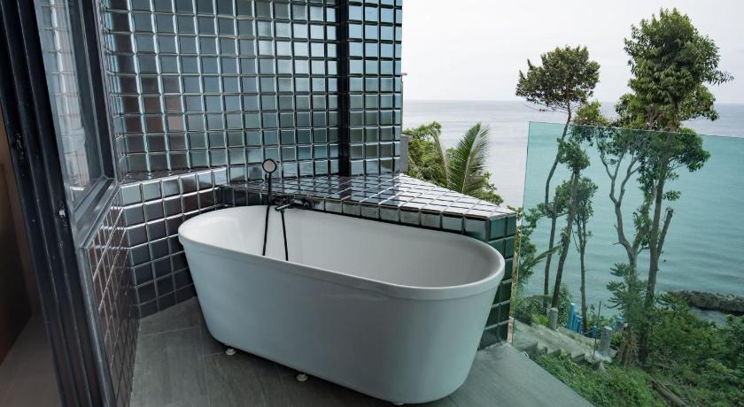 Cliff Lanta Suite - image 10