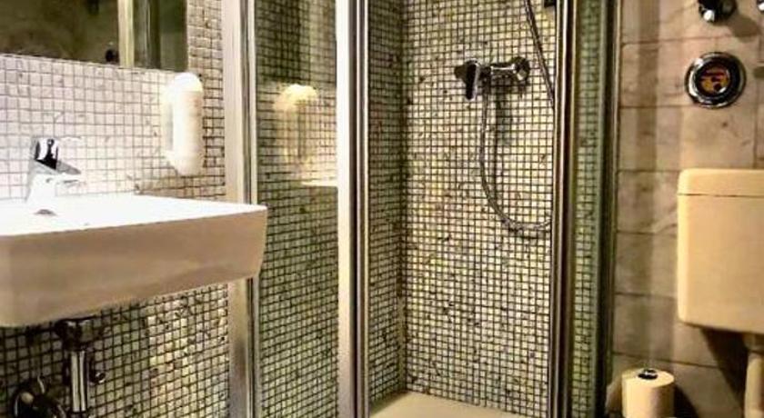 Superior Doppelzimmer- Straßenseite fotója 2