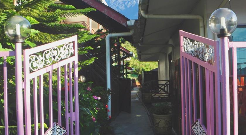 キナバル国立公園 Nabalu Kundasang Lodge 3つ星 ホテル 眺望