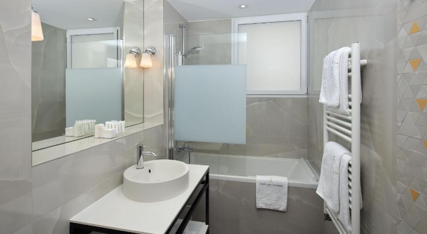Image of Suite 13