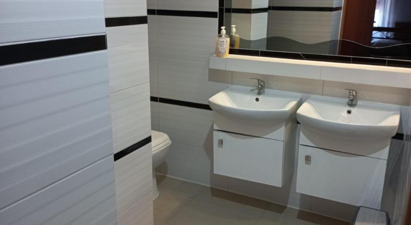 拉塞尼艾 Hotelik Niedzwiadek 3星级 民宿 套房