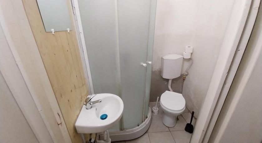 Retro Rooms photo