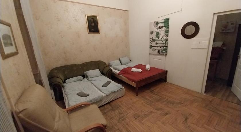 Retro Rooms photo