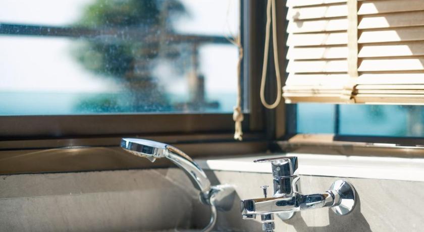 Image of Suite with Sea View 16