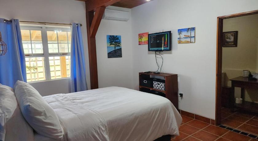 The BNB on Triggerfish Close to the airport photo