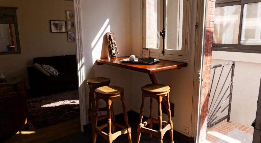 Image of One-Bedroom Apartment 5